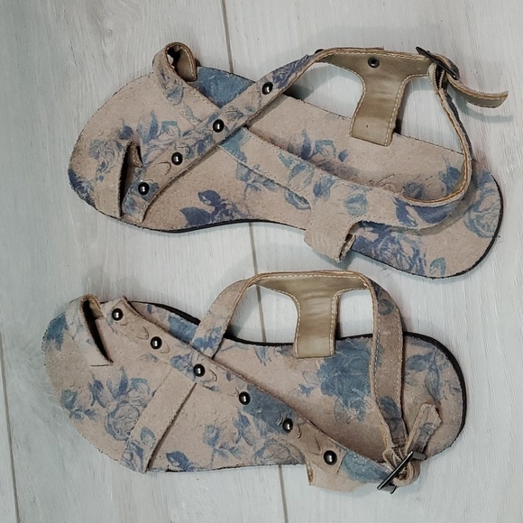 OTBT Womens Floral Loop Toe Sandals Flats shoes sz 7 - Picture 7 of 12